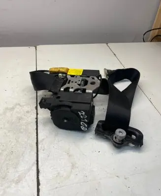 Mercedes-Benz S W221 Rear seatbelt A2218601485