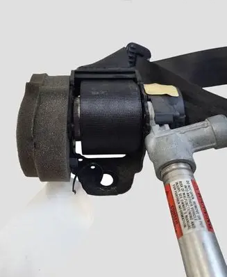 Volvo S40 Rear seatbelt 30661790 GB141662003 GB84101994