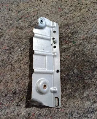 BMW 4 F32 F33 Other engine bay part 76183718