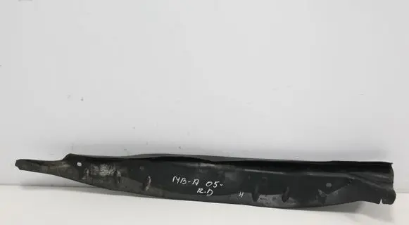 Mercedes-Benz A W169 Front splash guards bracket 1698890425
