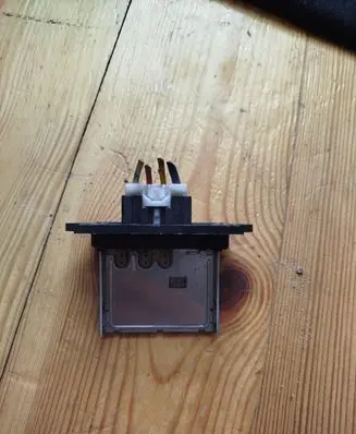 Nissan Micra Heater blower motor/fan resistor 