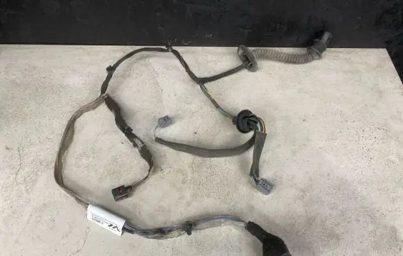 Volvo XC70 Rear door wiring loom 8697917