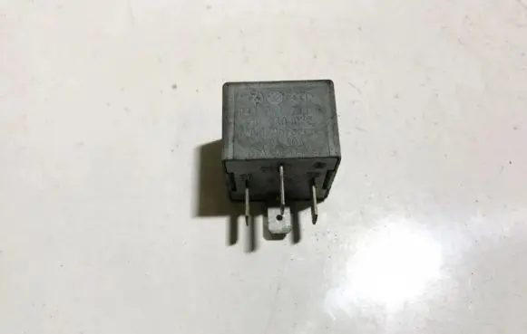 Volkswagen Golf IV Other relay 141951253b 20240072
