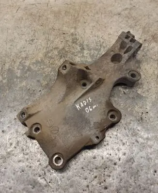 Volkswagen Caddy Engine mounting bracket