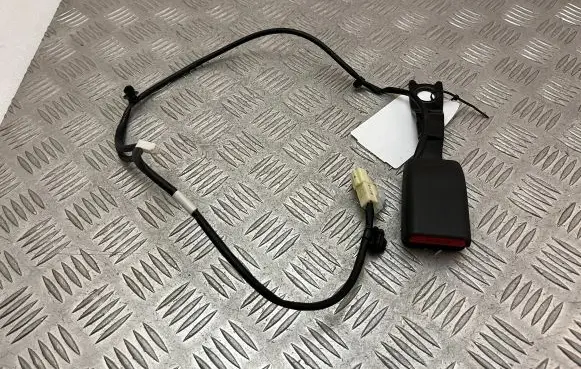 Mitsubishi Outlander Front seatbelt buckle 1096242
