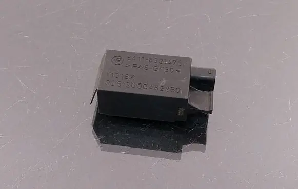 BMW 5 E39 AUC sensor 64118391470