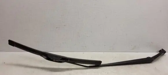 Front wiper blade arm