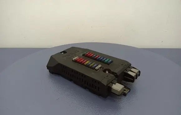 Mercedes-Benz Sprinter W901 W902 W903 W904 Fuse box set A0005402350