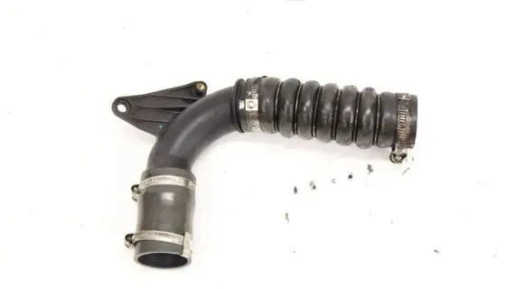 Coolant pipe/hose