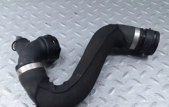 Audi A8 S8 D4 4H Engine coolant pipe/hose 4G0122293AQ 4H0121055AH