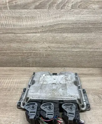 Peugeot 307 Engine control unit/module 9647472780 0281011081