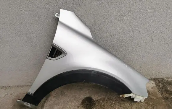 Chevrolet Volt I Fender