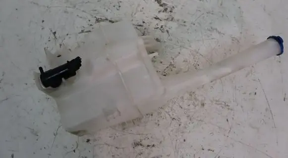 Hyundai ix35 Windshield washer fluid reservoir/tank 986102Y000