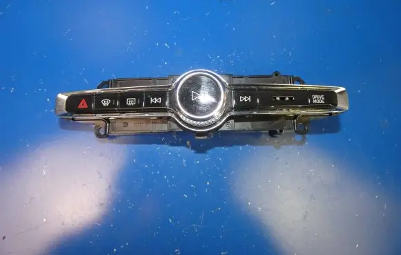 Volvo XC40 Head unit multimedia control 31456672 18W524 T18520138201