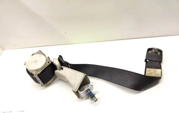 Chrysler Voyager Rear seatbelt 34010539A