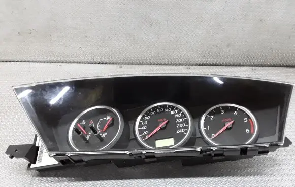 Nissan Primera Speedometer (instrument cluster) AV619