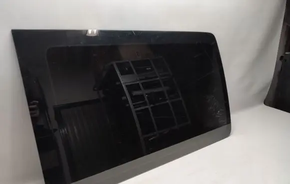 Volkswagen Transporter - Caravelle T6 Sliding door window/glass 