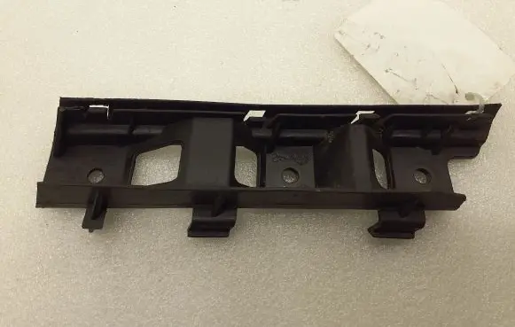 Volkswagen PASSAT B6 Front bumper mounting bracket 3C0807183