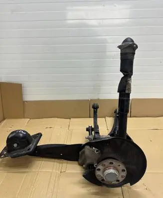 Volkswagen Tiguan Rear wheel hub spindle/knuckle 