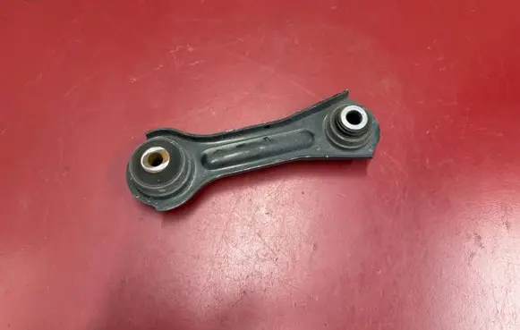 Chrysler Pacifica Rear control arm 68218020AD