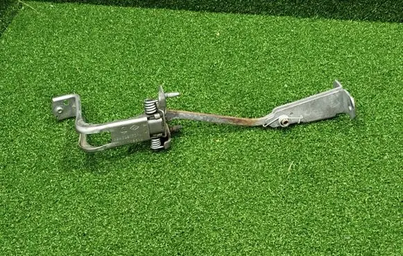 Renault Trafic III (X82) Loading door check strap stopper 824302173RA 8200006259G