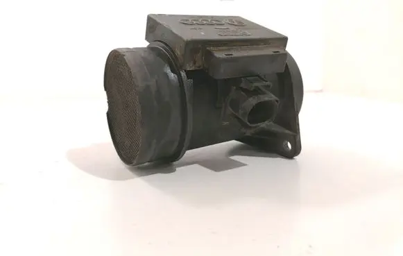 Volkswagen PASSAT B4 Mass air flow meter 074906461 71822101