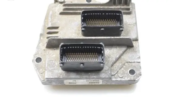 Opel Astra H Engine control unit/module 55561172