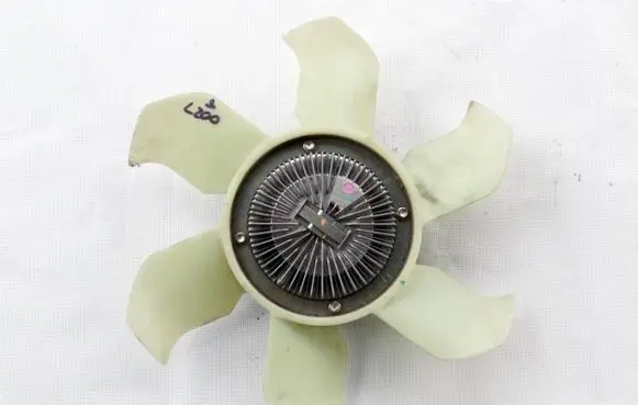 Mitsubishi L200 Viscous fan clutch 1320A015