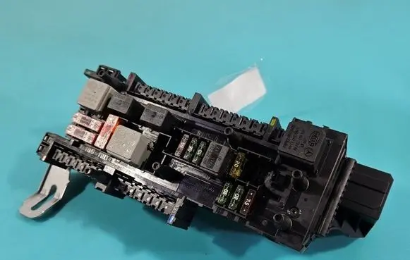 Mercedes-Benz C W204 Fuse box set 017187811 IMPRK1584891
