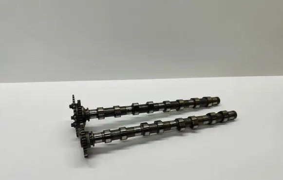 BMW 5 E60 E61 Camshaft 7797512 7797513 11317797512