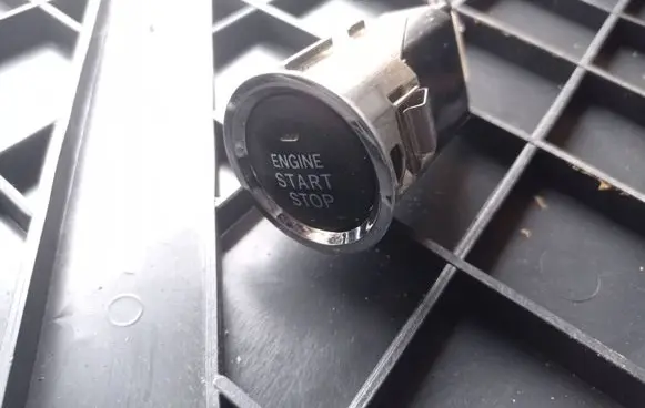 Toyota Corolla Verso AR10 Engine start stop button switch 15A710
