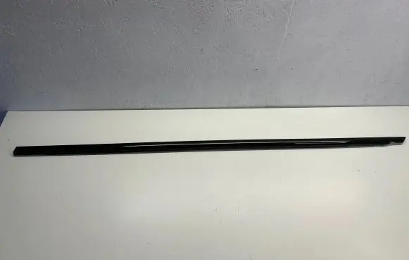 Audi A4 S4 B9 8W Front door glass trim molding 8W0853283