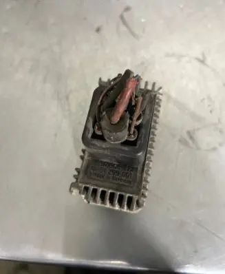 Opel Astra G Glow plug pre-heat relay 90508974 51299001