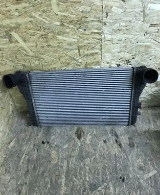 Volkswagen Golf Plus Intercooler radiator