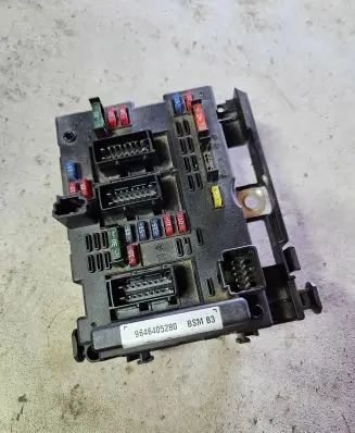 Peugeot 307 Comfort/convenience module 9646405280
