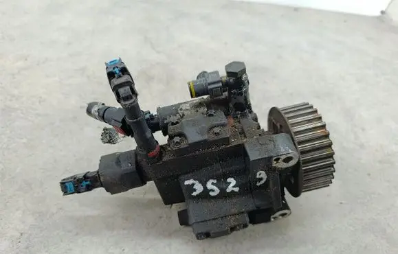 Dacia Lodgy Fuel injection high pressure pump