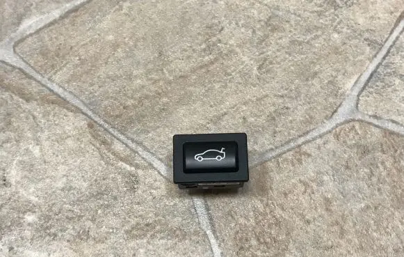 BMW 7 F01 F02 F03 F04 Tailgate/boot open switch button 9200316