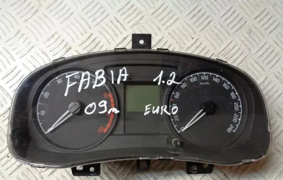 Skoda Fabia Mk2 (5J) Speedometer (instrument cluster) 5J0920801B