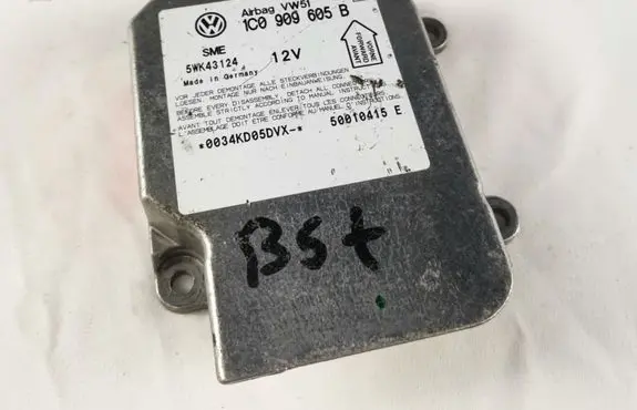 Volkswagen PASSAT B5.5 Airbag control unit/module 1C0909605B 5WK43124