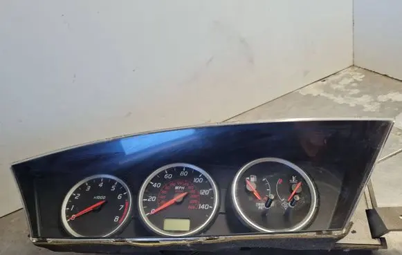 Nissan Primera Speedometer (instrument cluster) AV703 2372111