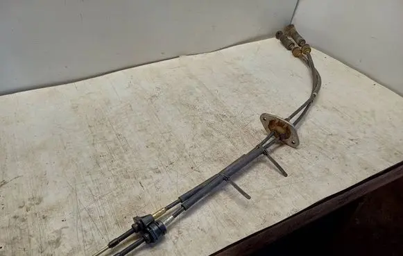 Mitsubishi Outlander Gear shift cable linkage