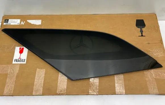Mercedes-Benz GLE W167 Rear side window A1676708400