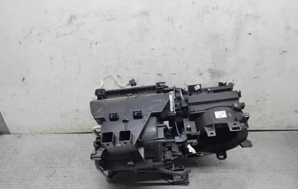 Toyota Corolla Verso AR10 Interior heater climate box assembly 870100F051A