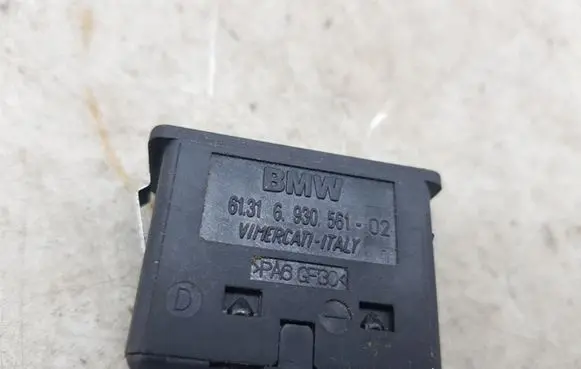 BMW 1 E81 E87 AUX in-socket connector 6930561 61316930561