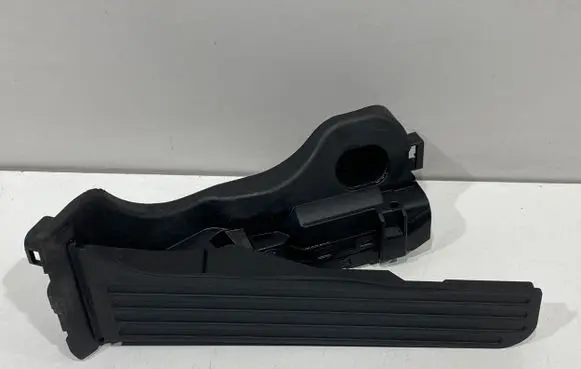 Volkswagen PASSAT B7 Accelerator throttle pedal 1K1723503AP 6PV01103906