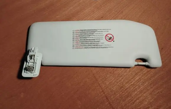 Peugeot 208 Sun visor