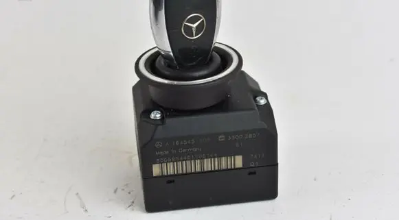 Mercedes-Benz ML W164 Ignition lock a1645451308