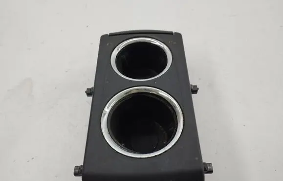 Cup holder front