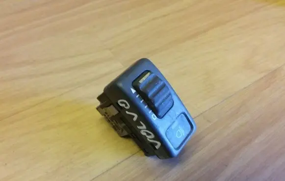 Volvo S70 V70 V70 XC Headlight level height control switch 9162960
