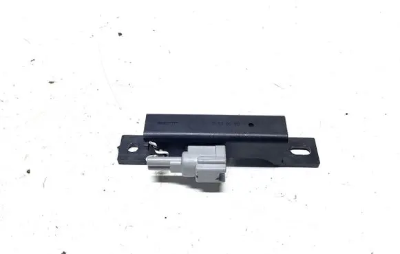 Nissan Qashqai+2 Keyless system antenna 